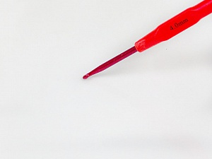 4 mm (G/6) Plastic Neck Crochet Hook. Length: 15 cm (6&). 4 mm (G/6) Brand Ice Yarns, acs-1135