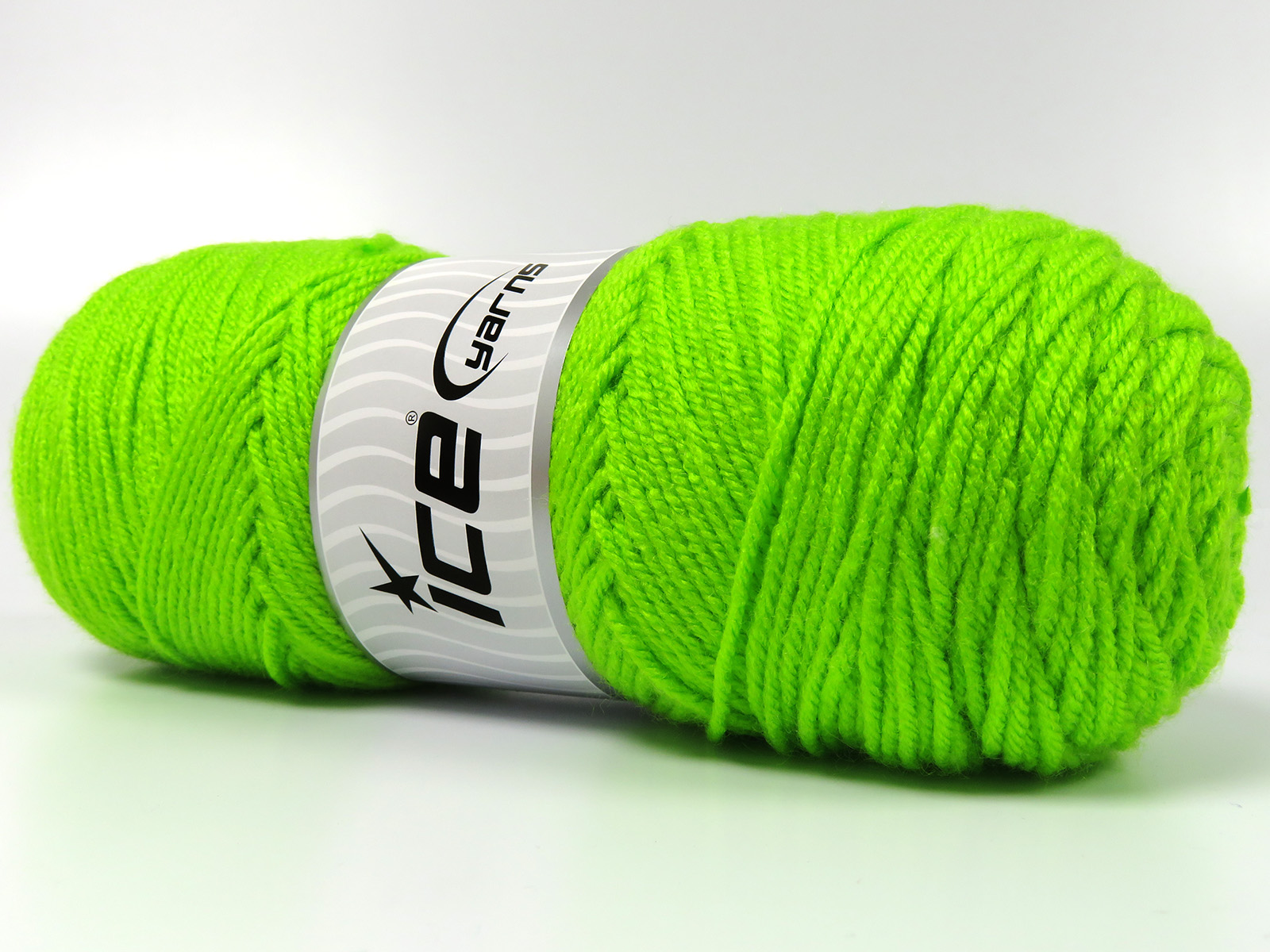 Saver 200 Pistachio Green, Basic Plain Yarns Ice Yarns Online Yarn